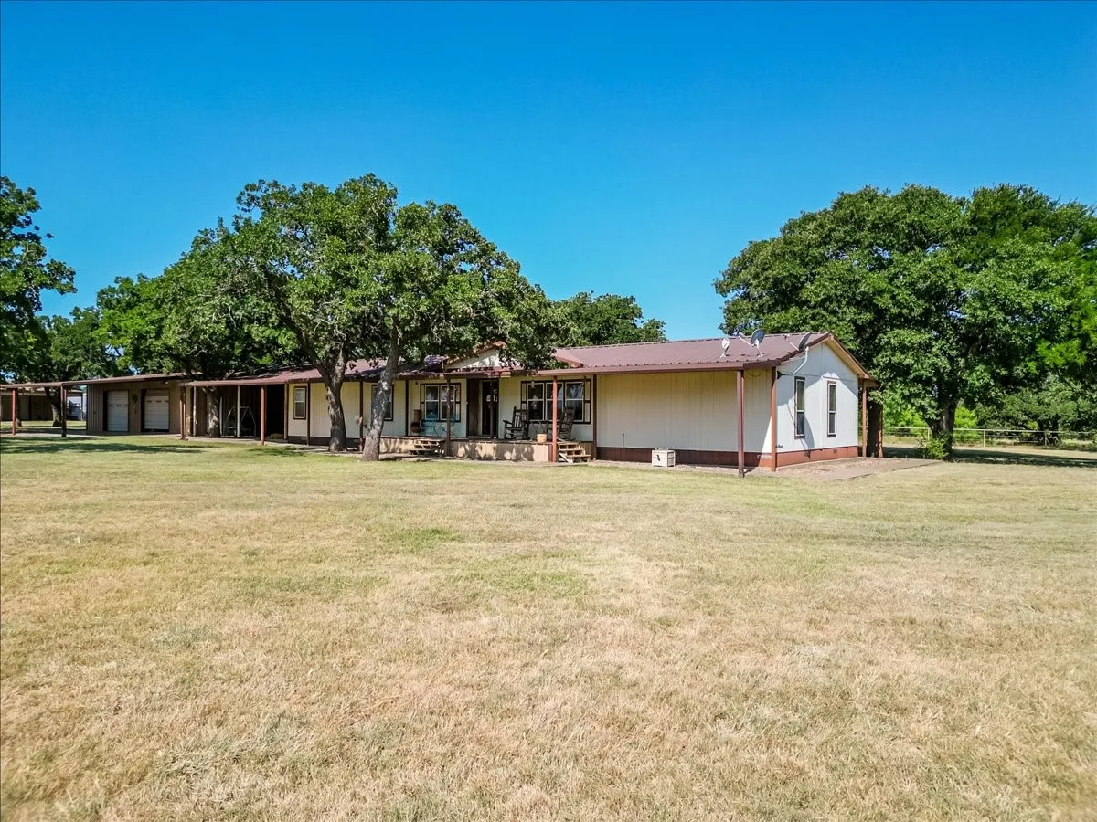 3637 Highway 281 N photograph 03