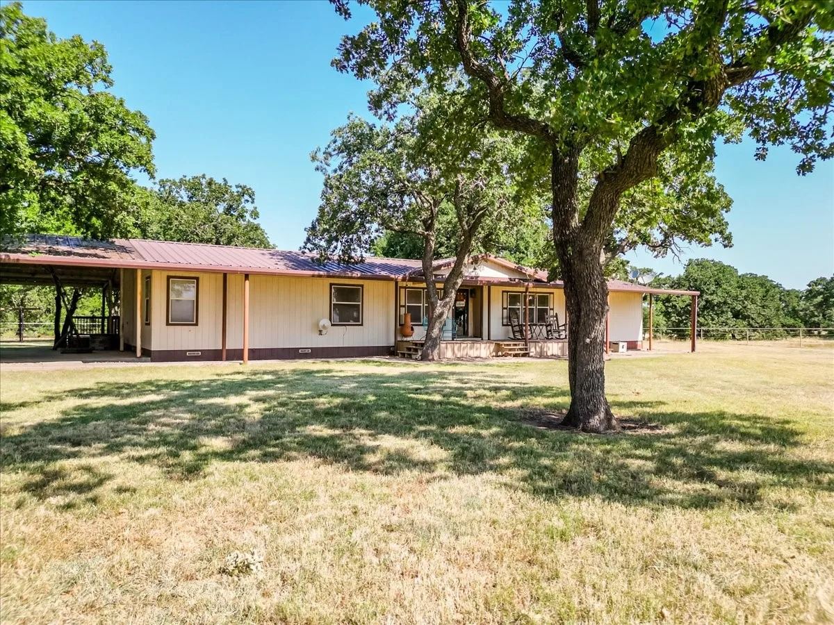 3637 Highway 281 N photograph 04